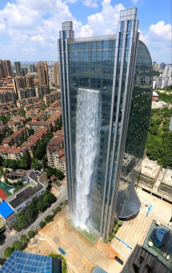 massive-artificial-waterfall-skyscraper-china-guiyang-vinegret-8